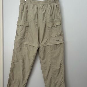 Columbia PFG men’s pull on nylon cargo pants/shorts L 32length